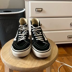 Vans Classic Hi-Top Sneaker